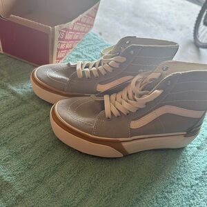 Vans Sk8-Hi Tapered in Green and White